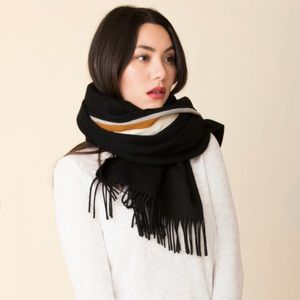 Donni black wool racer blanket scarf